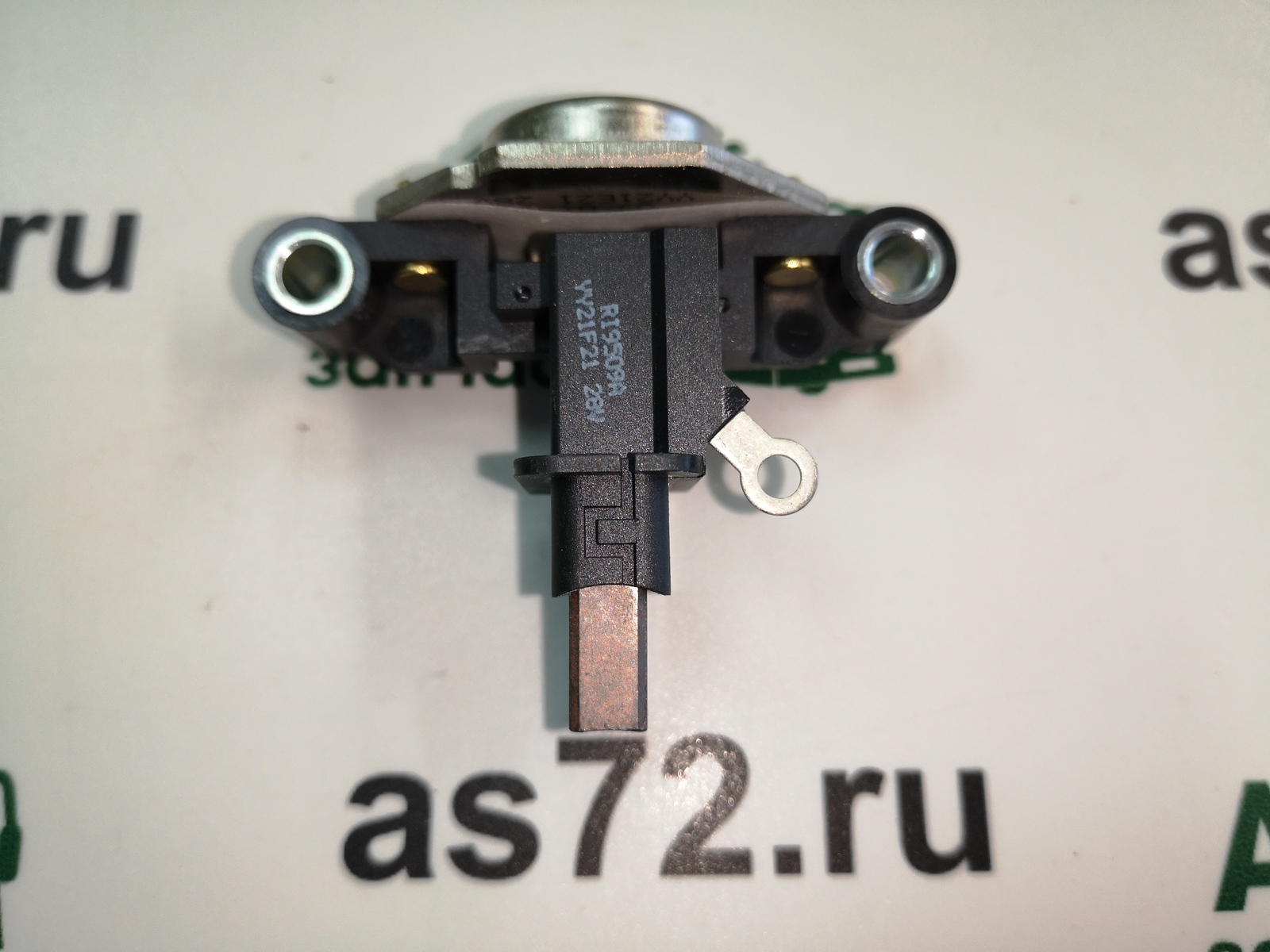 Реле регулятор генератора RI9509A 24В с щетками ЯМЗ-534/536 Utm